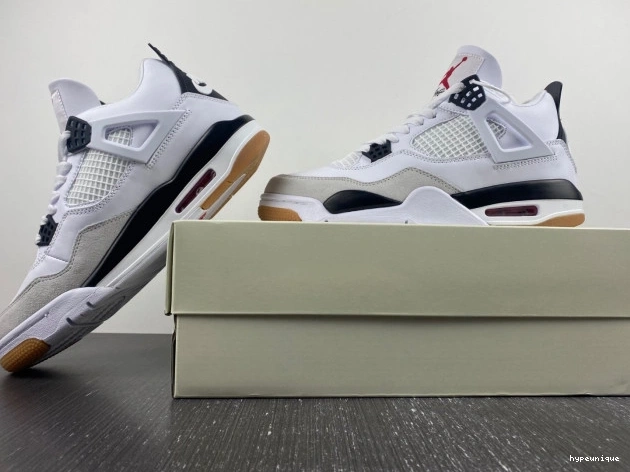 HYPE Jordan 4 DR5415-100 SB Retro 0820